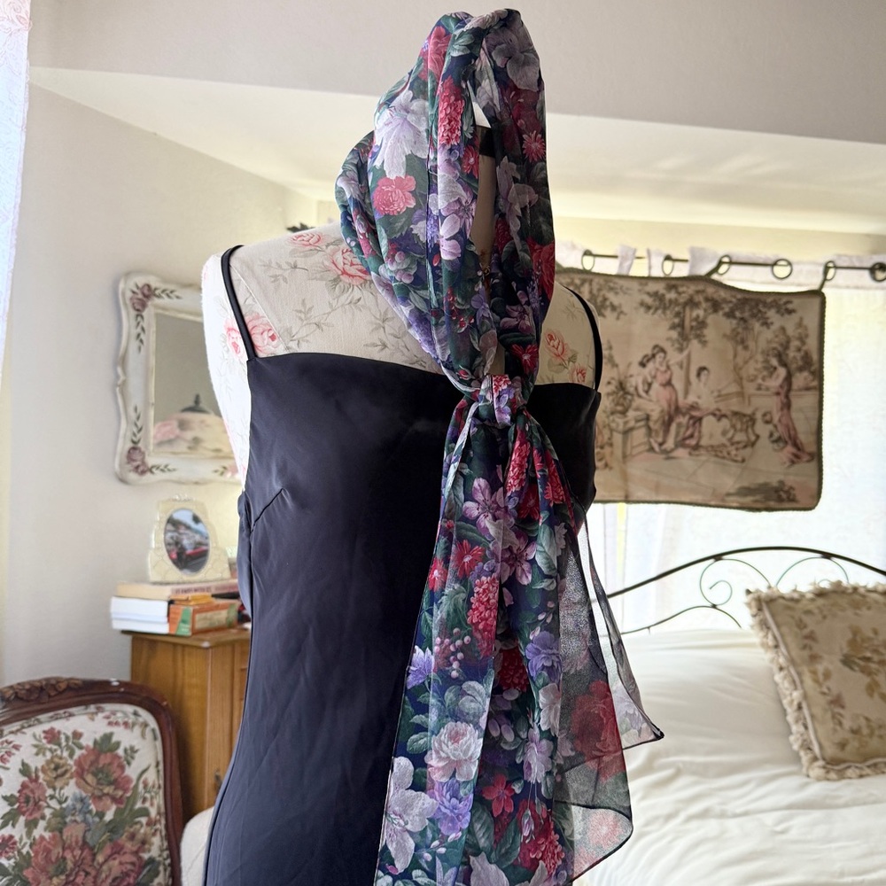 vintage floral‎ scarf